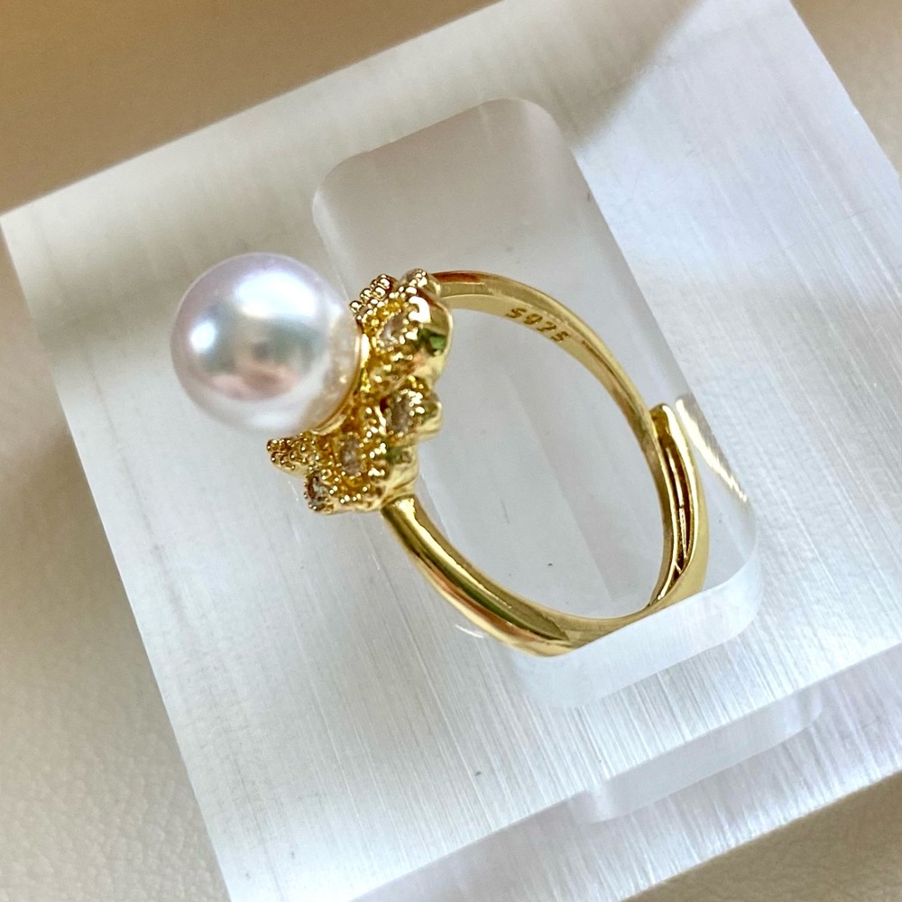 Gold Pearl Flower Ring - White Pearl Center - Picture 3 of 4